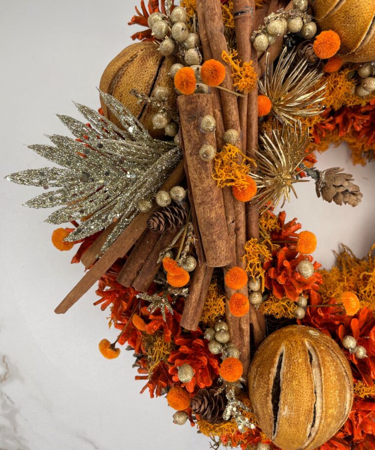 Winterlicher Trockenblumenkranz