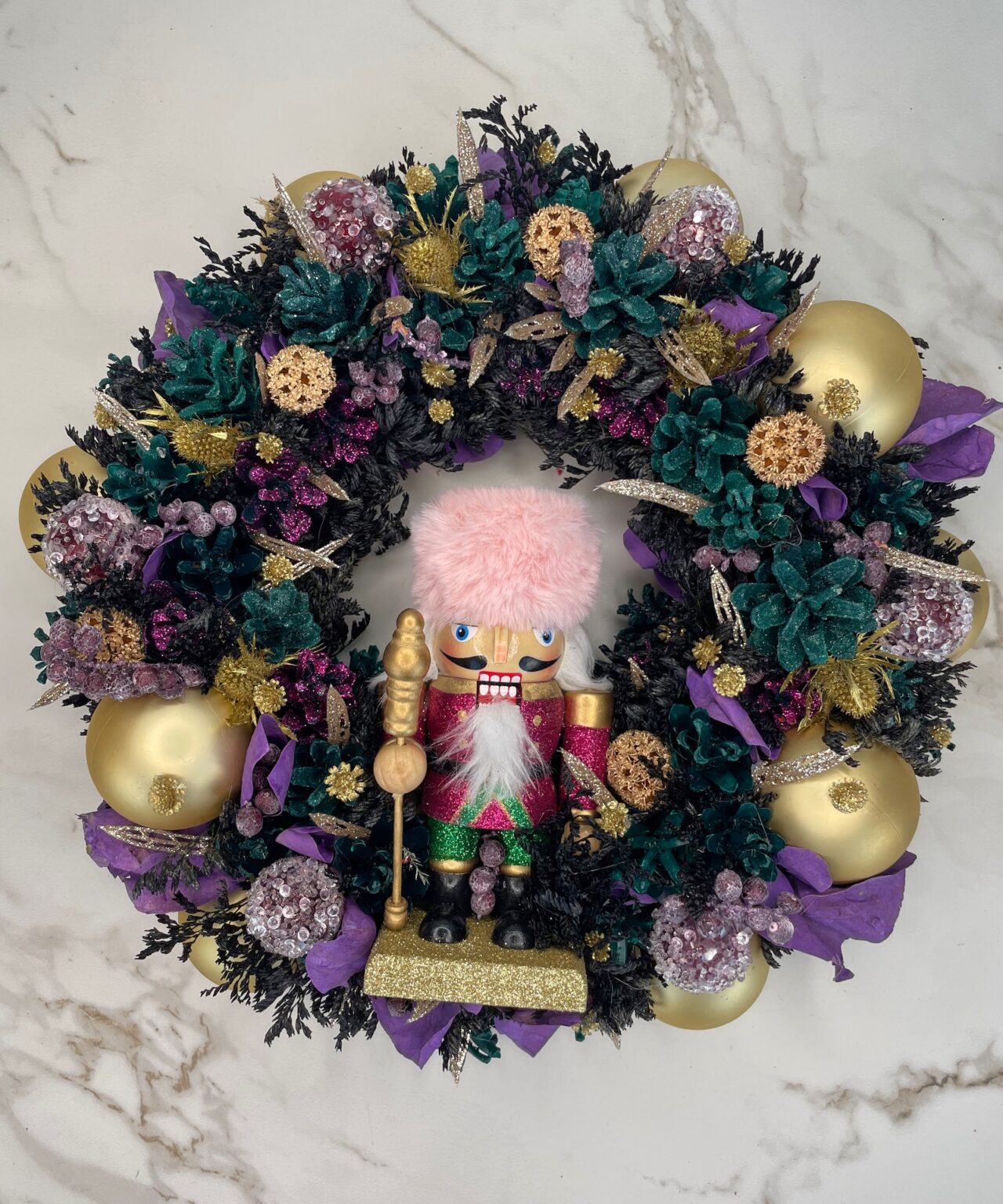Winterlicher Trockenblumenkranz