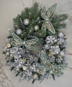 Winterlicher Trockenblumenkranz