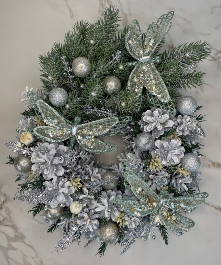 Winterlicher Trockenblumenkranz