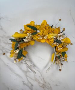 Haarschleife aus Trockenblumen