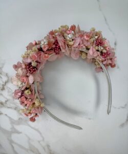Haarschleife aus Trockenblumen